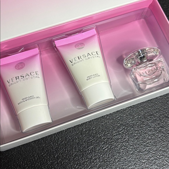 Versace Bright Crystal Gift Set New in box Travel Size Collection - Picture 2 of 6